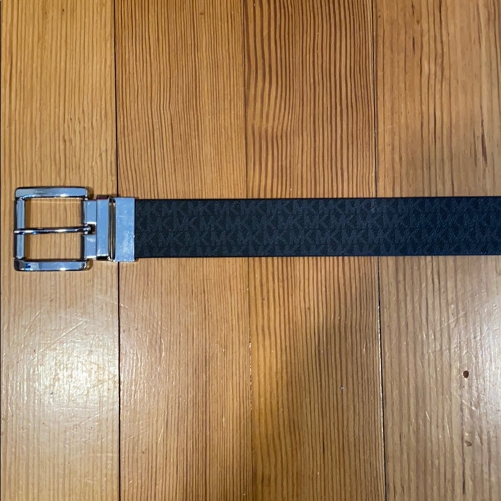 Michaels Kors Black Belt.